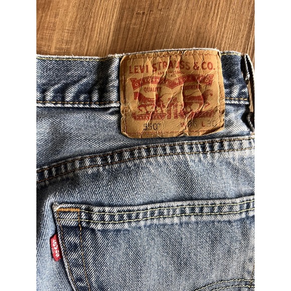 Levis Jeans Mens 36x30 Light Wash Blue Denim Straight Leg Classic Red Tab - Picture 3 of 5